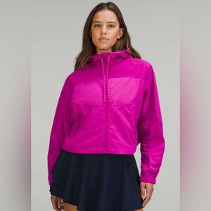 Lululemon Lightweight Cropped Jacket Size 4
Purple Highlight